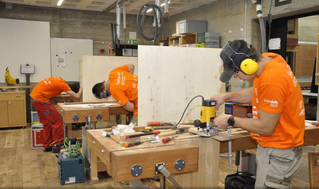 Des apprentis menuisiers en route vers Shanghai : un défi international dans le bois