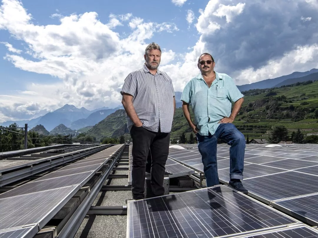 Der Walliser Verband der Solarinstallateure (AVIS) verteidigt die echten Fachleute