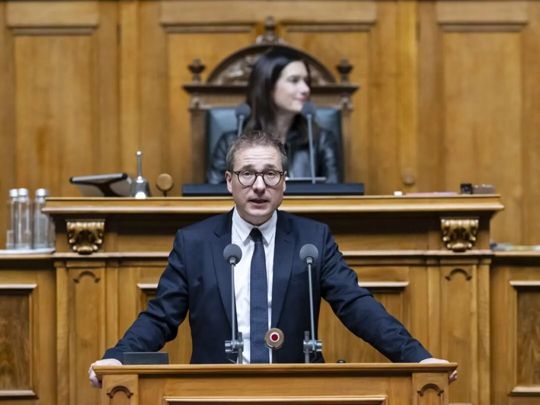 Certificats médicaux de complaisance : le Conseil fédéral se limite à la sensibilisation