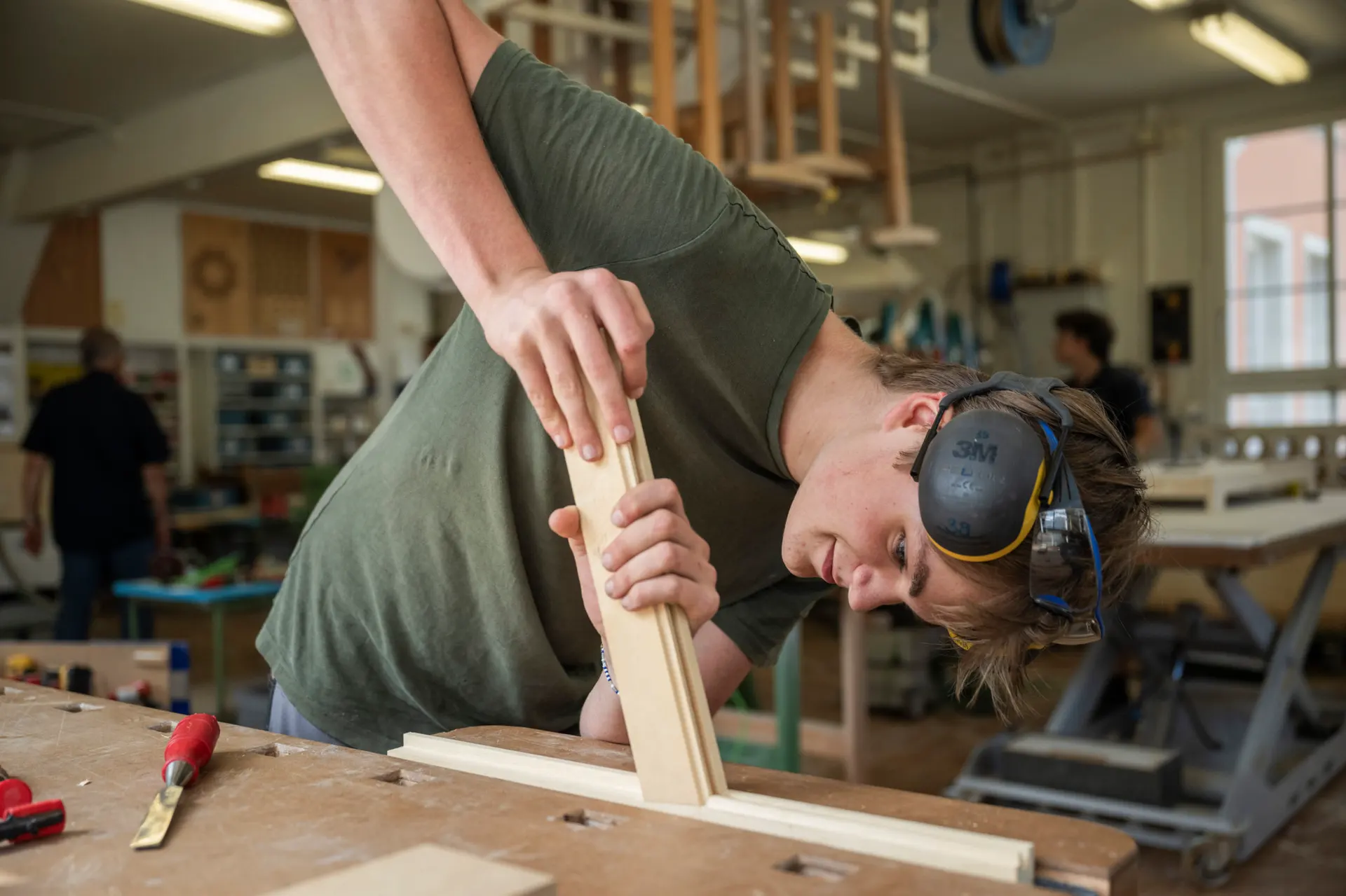 Les apprentis trouvent plus facilement un emploi que les universitaires